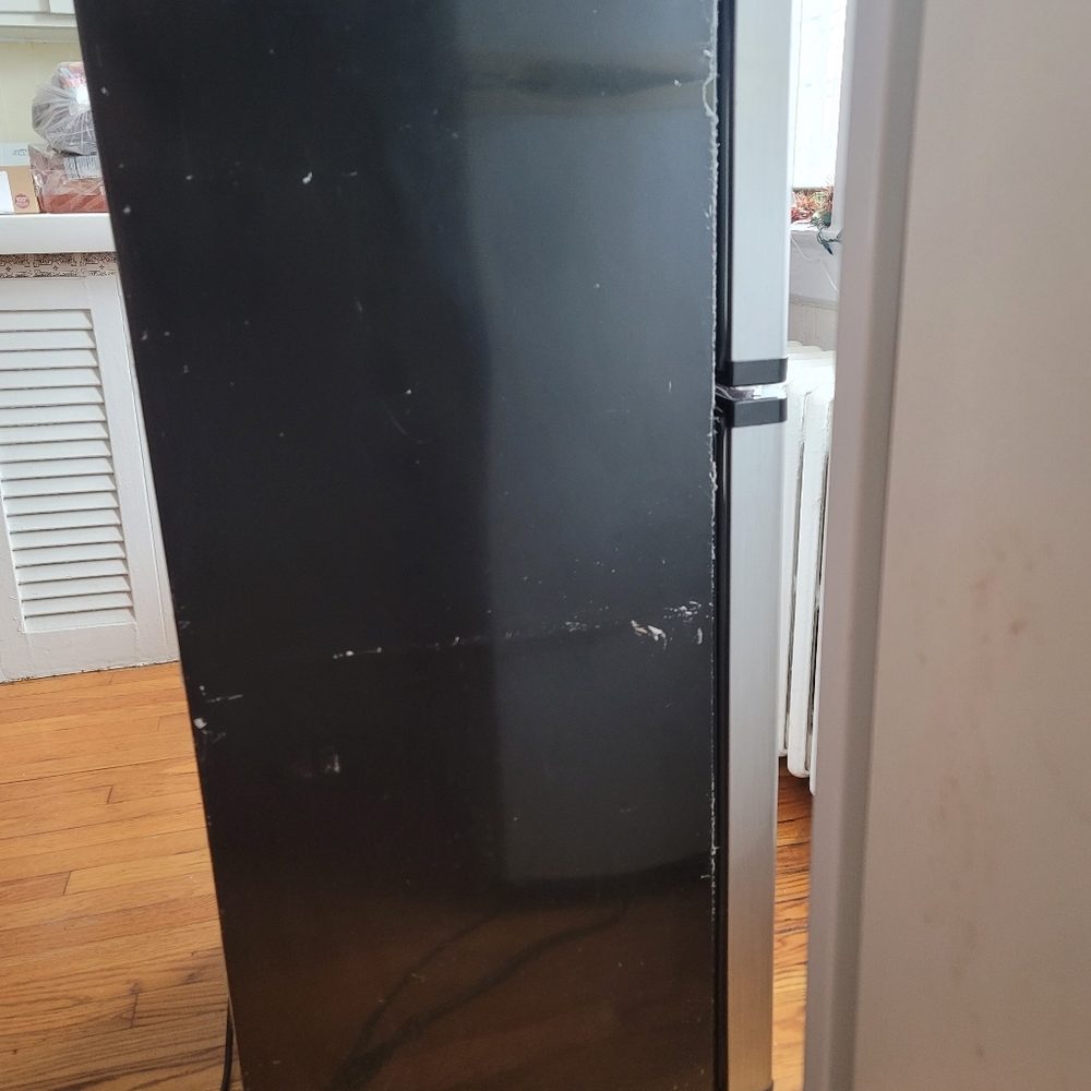 Mini Refrigerator - Picture 7 of 11